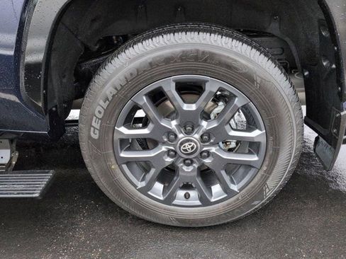 Certified 2025 Toyota Sequoia Platinum AWD/4WD image 7
