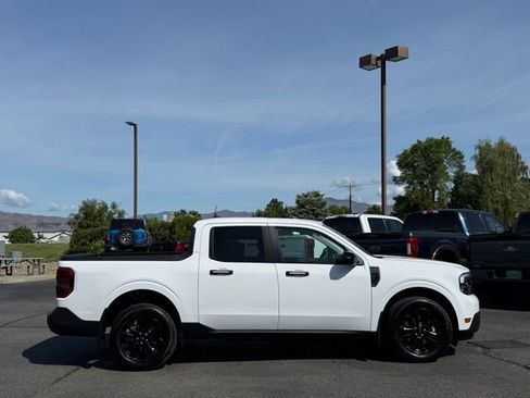 Used 2024 Ford Maverick Lariat w/ Black Appearance Package FWD image 2