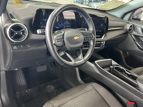 Used 2025 Chevrolet Equinox LT FWD image 17