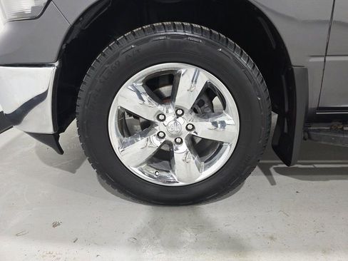 Used 2019 RAM 1500 Classic SLT image 8