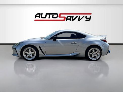 Used 2023 Toyota GR86 Premium w/ ALL Weather Mat Package (TMS) image 4