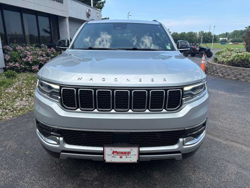 Used 2024 Jeep Wagoneer Series II AWD/4WD image 12