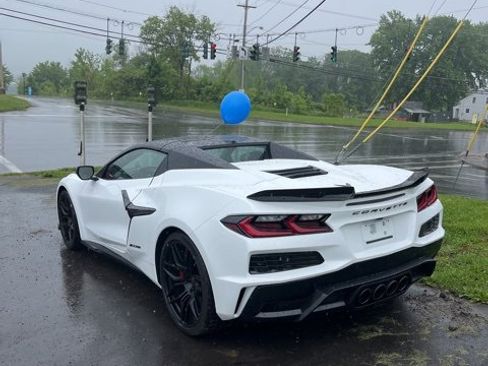 Used 2025 Chevrolet Corvette Z06 image 4