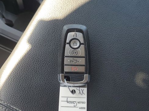 Certified 2024 Ford F250 Lariat w/ Chrome Package image 29