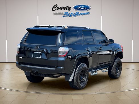 Used 2022 Toyota 4Runner SR5 RWD image 25