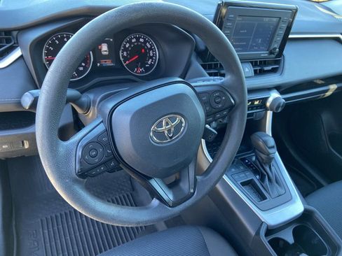 Used 2021 Toyota RAV4 LE image 34