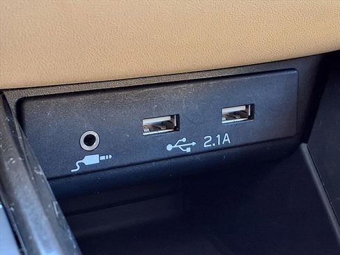 Used 2022 Subaru Outback Limited image 24