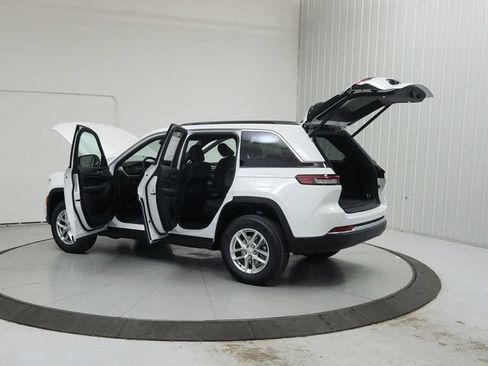 New 2026 Jeep Grand Cherokee Laredo X RWD image 14