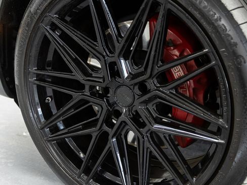 Used 2021 Bentley Bentayga image 16