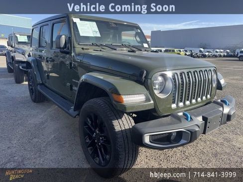 Used 2022 Jeep Wrangler Unlimited Sahara w/ Cold Weather Group image 3