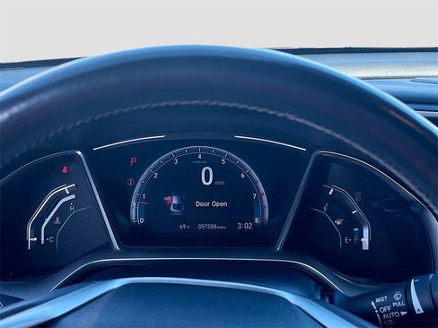 Used 2020 Honda Civic Touring image 12