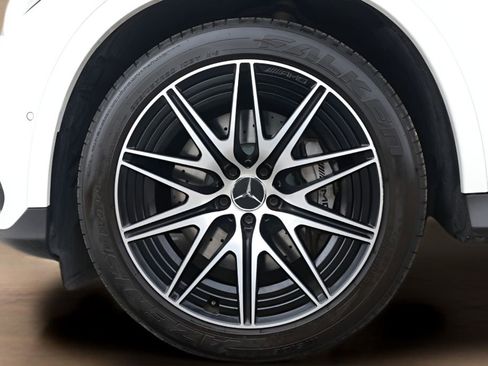 Used 2025 Mercedes-Benz GLC 43 AMG 4MATIC image 27