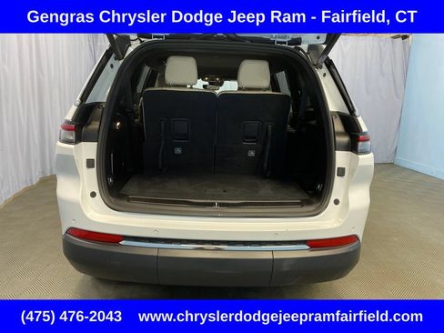 Certified 2024 Jeep Grand Cherokee L Limited AWD/4WD image 35