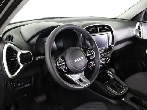 Certified 2025 Kia Soul LX FWD image 24