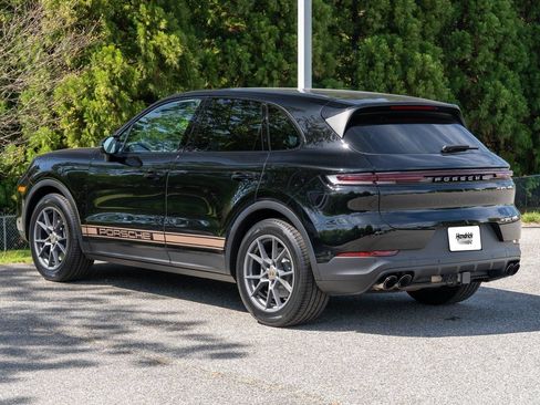 Certified 2024 Porsche Cayenne w/ Premium Package Plus (PFM) AWD/4WD image 4