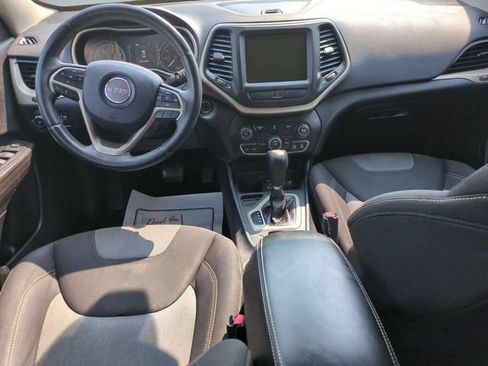 Used 2014 Jeep Cherokee Latitude FWD image 19