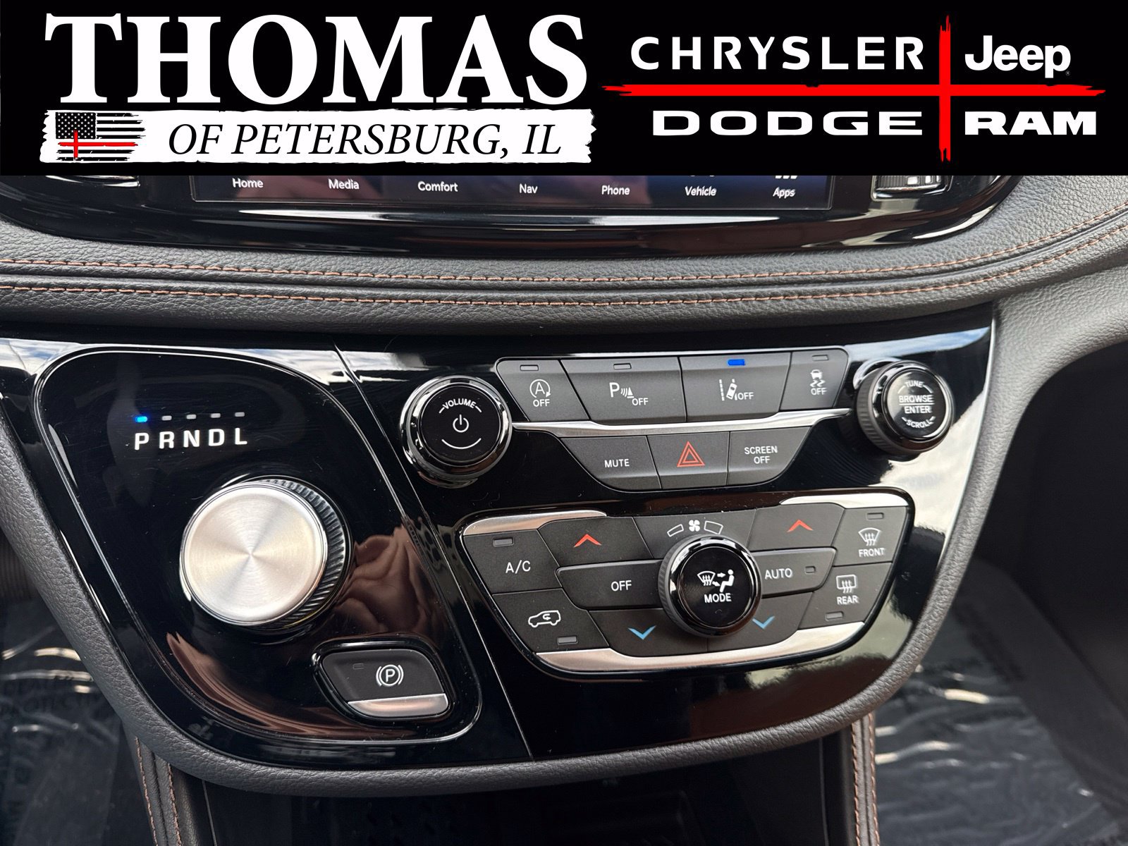 Used 2026 Chrysler Pacifica Pinnacle AWD/4WD image 22