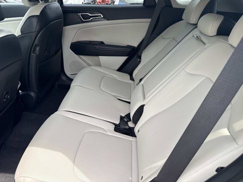 Used 2023 Kia Sportage EX FWD image 14