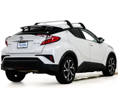 Used 2019 Toyota C-HR Limited FWD image 6
