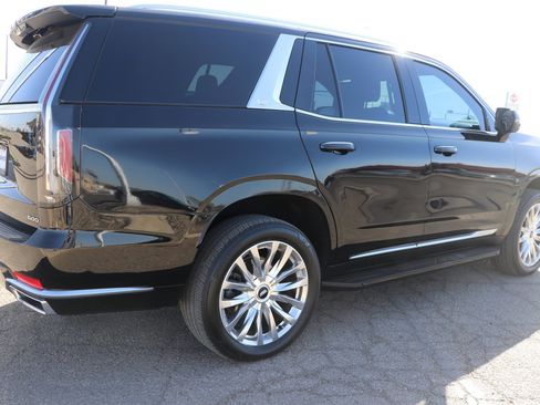 Used 2021 Cadillac Escalade Premium Luxury image 7