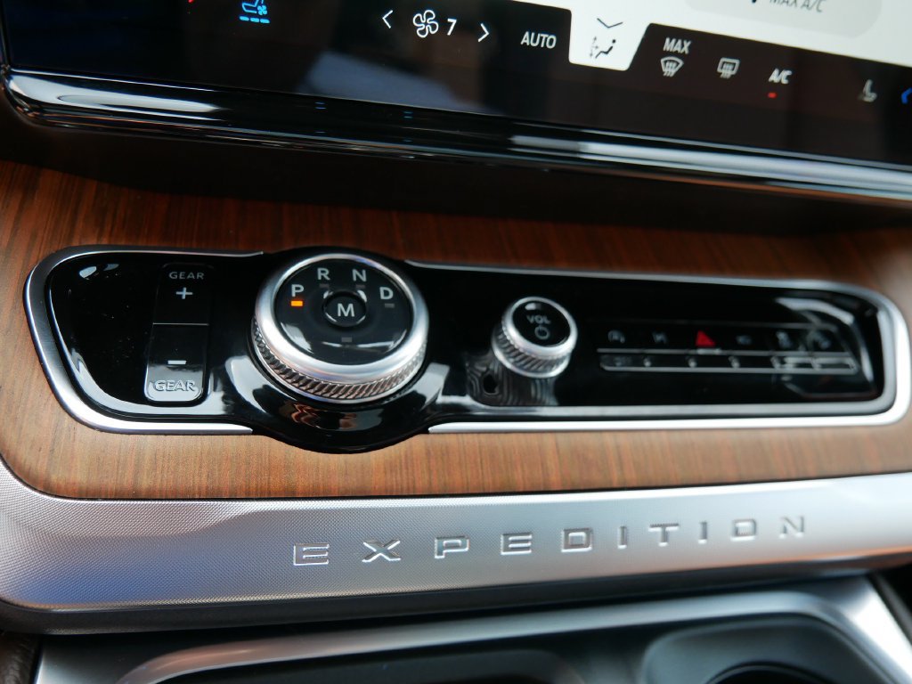 Used 2025 Ford Expedition King Ranch AWD/4WD image 24