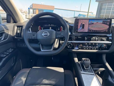 New 2026 Nissan Pathfinder Platinum image 15