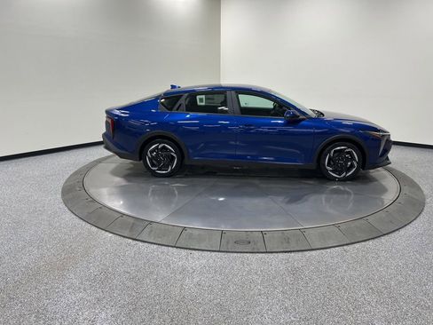 New 2025 Kia K4 EX image 4