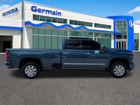 Used 2025 Chevrolet Silverado 3500 High Country w/ Technology Package image 4