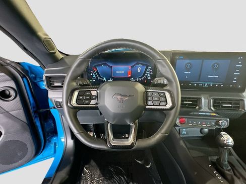 Used 2025 Ford Mustang Coupe RWD image 11