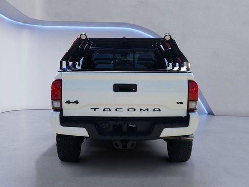 Used 2023 Toyota Tacoma SR AWD/4WD image 4