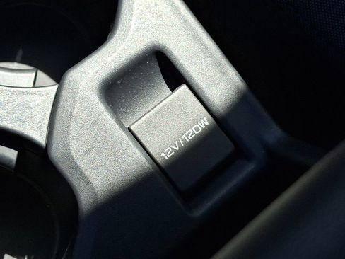 Used 2025 Subaru Forester Premium AWD/4WD image 25