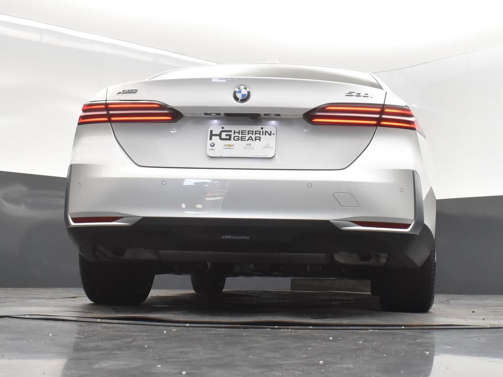 Used 2024 BMW 530i xDrive AWD/4WD image 41