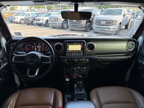 Used 2020 Jeep Gladiator Rubicon AWD/4WD image 24
