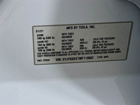 Used 2021 Tesla Model Y Long Range AWD/4WD image 33