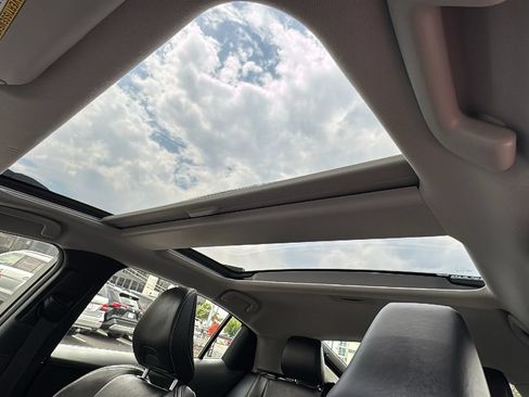 Used 2024 Toyota Prius XLE FWD image 14