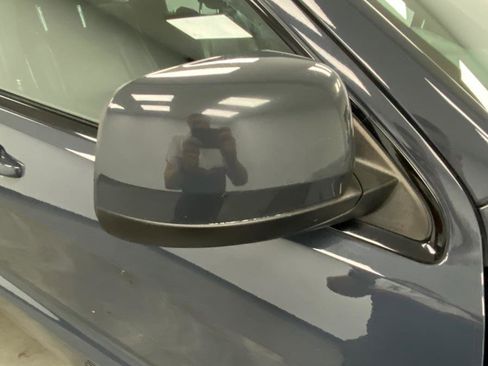 Used 2017 Jeep Grand Cherokee Altitude image 15