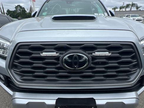 Used 2022 Toyota Tacoma TRD Sport w/ Technology Package AWD/4WD image 12