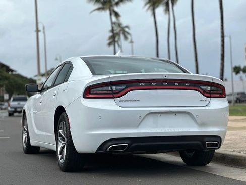 Used 2015 Dodge Charger SXT w/ Plus Group image 3