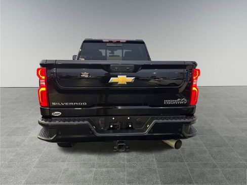 Used 2023 Chevrolet Silverado 3500 High Country image 4