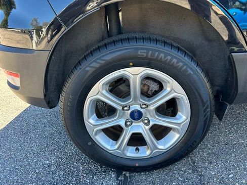 Used 2018 Ford EcoSport SE image 4