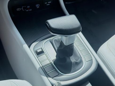 Used 2024 Hyundai Kona SEL FWD image 13
