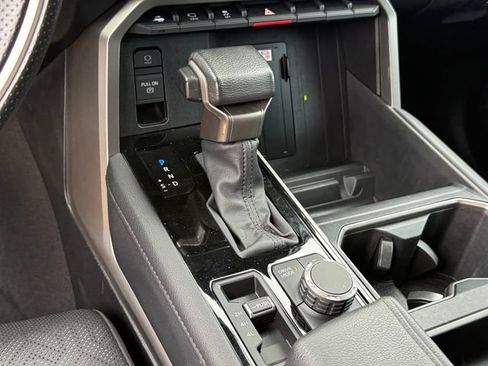 Used 2023 Toyota Tundra Limited AWD/4WD image 20