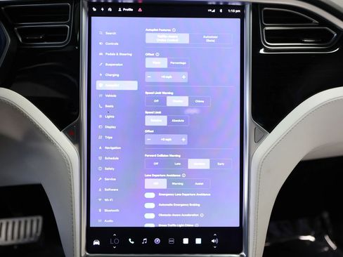 Used 2017 Tesla Model X 100D image 64