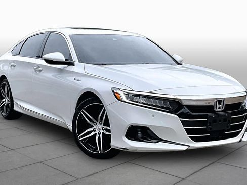 Used 2022 Honda Accord Touring image 3