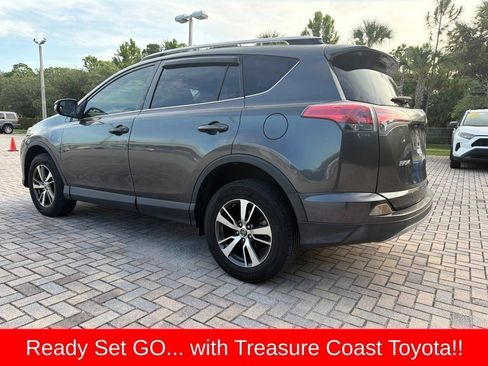 Used 2017 Toyota RAV4 XLE FWD image 9