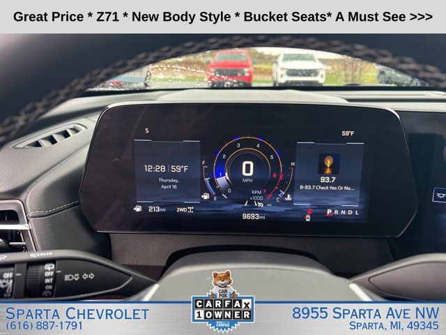 Used 2025 Chevrolet Traverse Z71 AWD/4WD image 12