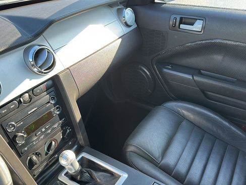 Used 2009 Ford Mustang GT Premium image 28