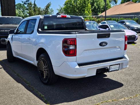 Used 2025 Ford Maverick Lobo AWD/4WD image 3