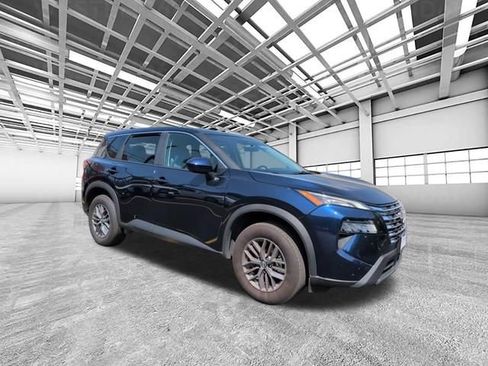 Used 2026 Nissan Rogue SV AWD/4WD image 1