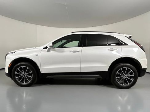 Used 2024 Cadillac XT4 Sport w/ Cold Weather Package image 4